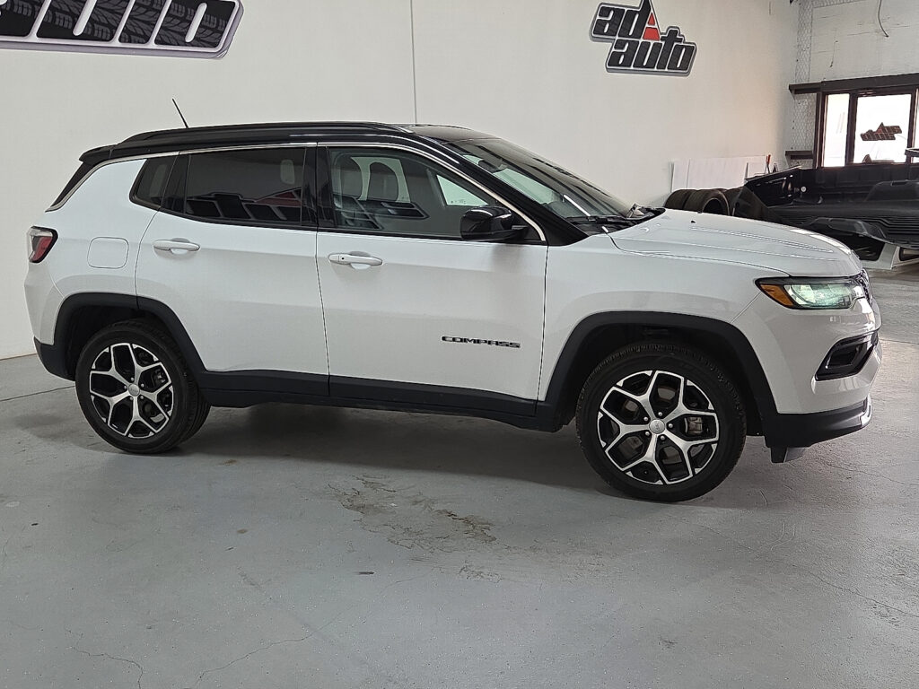 2024 Jeep Compass - P2223