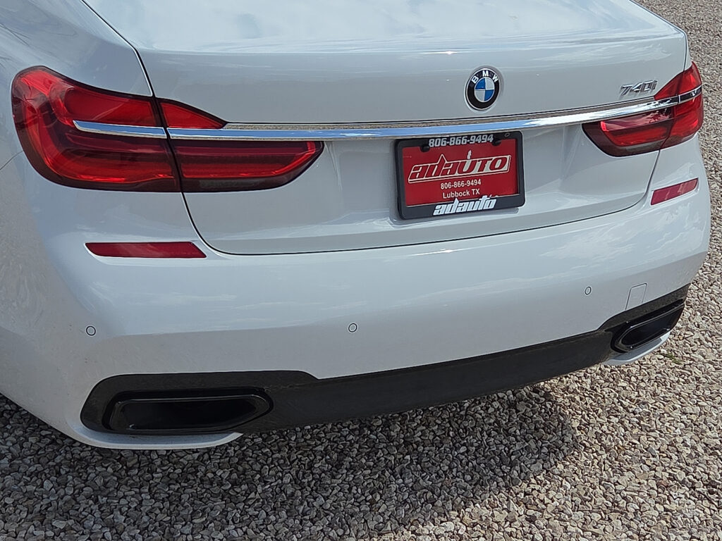 2017 BMW 740i - P2235