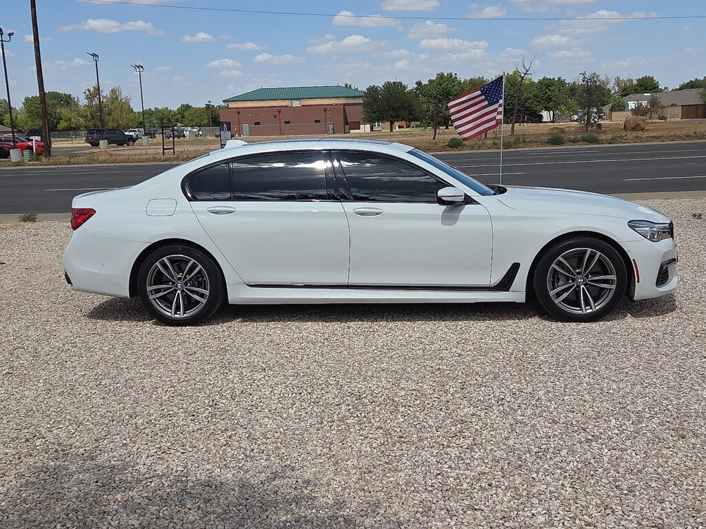 2017 BMW 740i - P2235