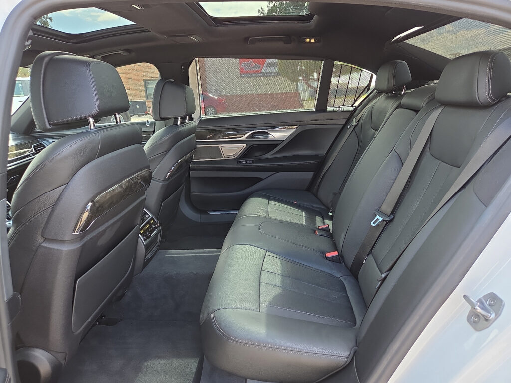2017 BMW 740i - P2235