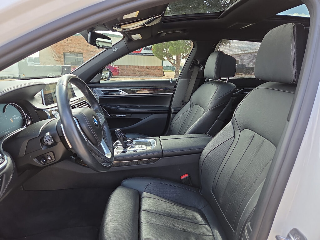 2017 BMW 740i - P2235